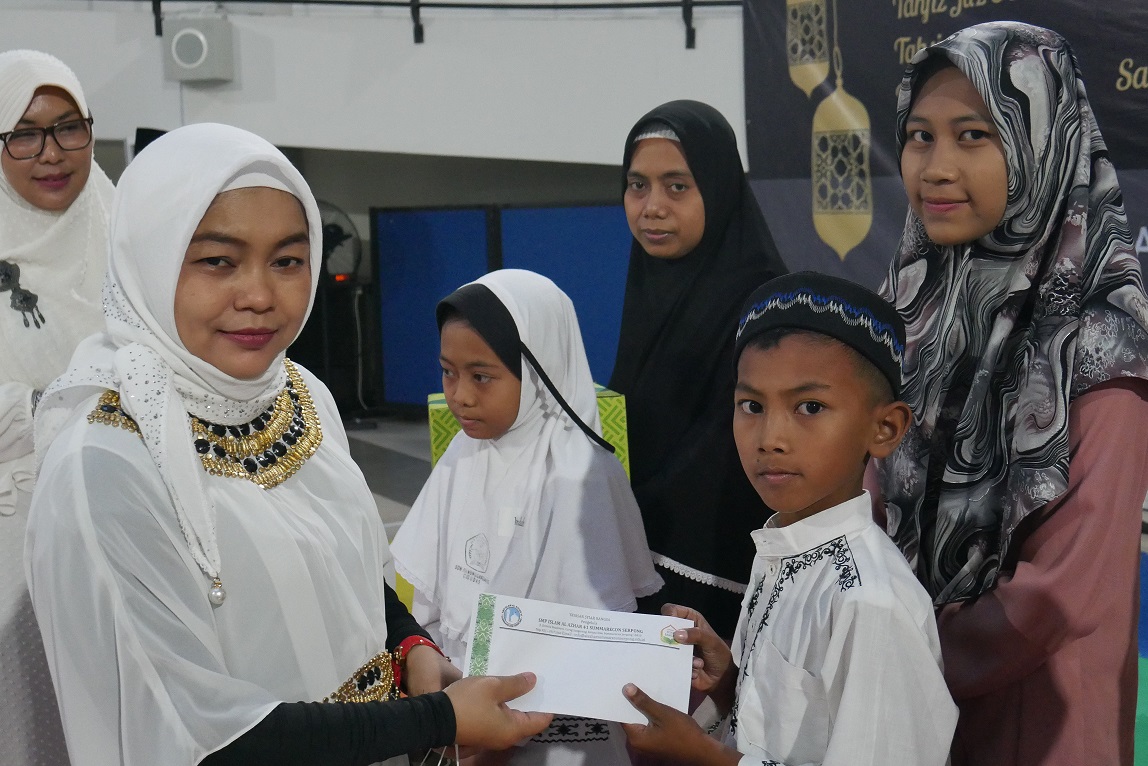 Iftar Ramadhan SMPIA 41 dan Santunan Anak Yatim